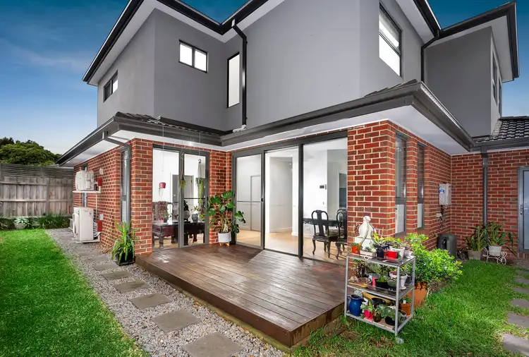 2/16 Cameron Avenue, Oakleigh South VIC 3167