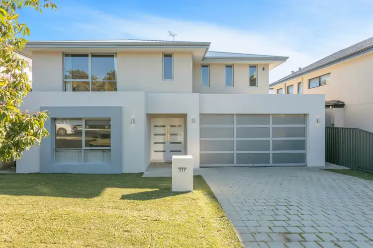 219 Duke Street, Scarborough WA 6019