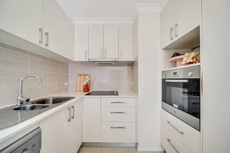 Sixth view of Homely house listing, 4 Elizabeth Jolley Crescent, Franklin ACT 2913