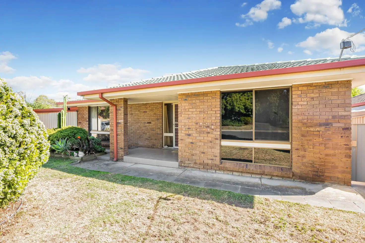 Main view of Homely house listing, 2 Graemar Court, Kangaroo Flat VIC 3555