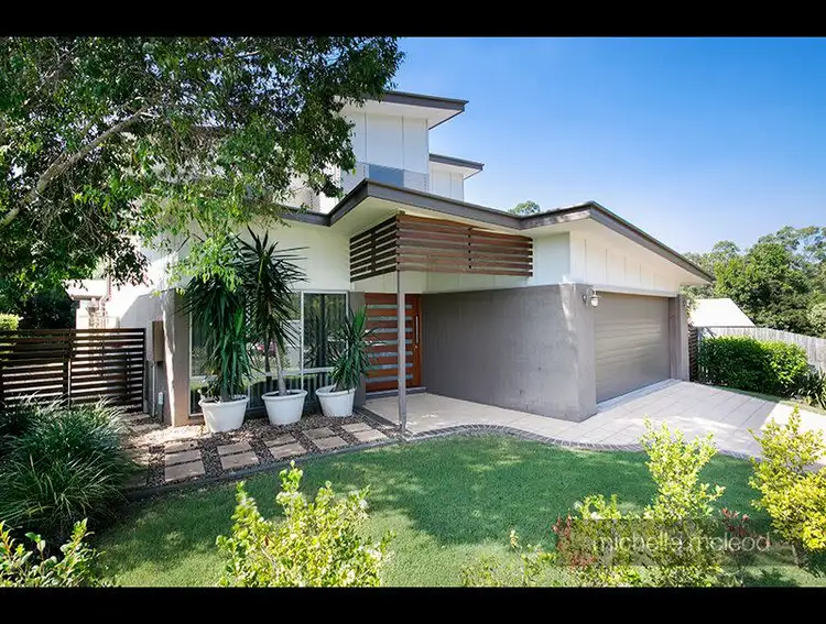 Second view of Homely house listing, 5 Lomandra Place, Chapel Hill QLD 4069