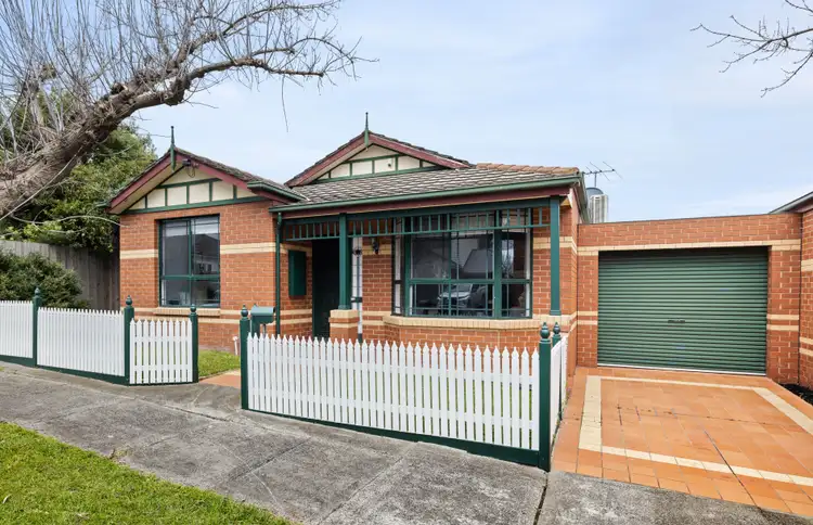 11 Muntz Avenue, Glenroy VIC 3046