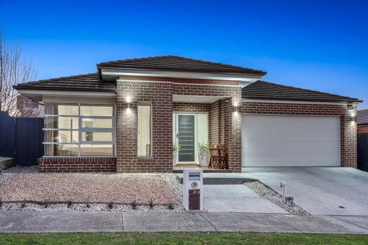 3 Roebuck Way