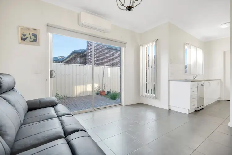 Fifth view of Homely house listing, 1/25 Cable Circuit, Craigieburn VIC 3064