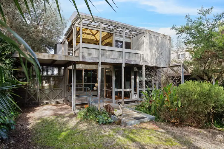 8 Silverleaves Avenue, Silverleaves VIC 3922