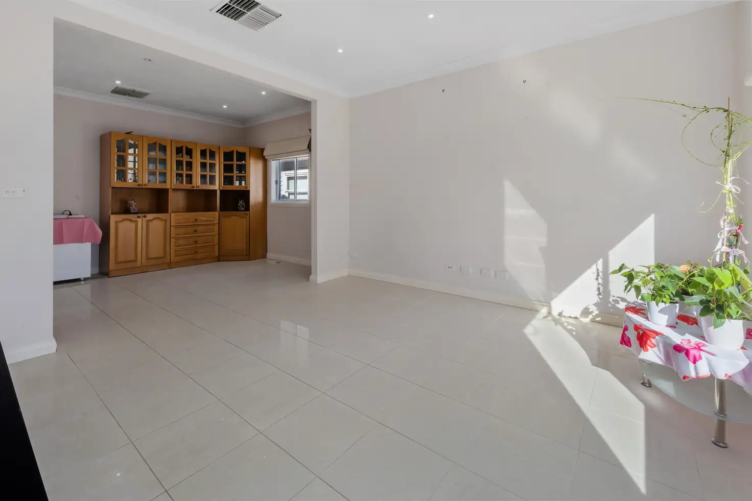 Main view of Homely unit listing, 1/182 West Street, Hadfield VIC 3046