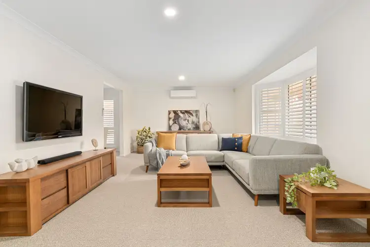 Second view of Homely house listing, 8 Dunmore Place, Barden Ridge NSW 2234