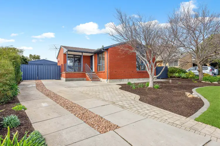 36 Manoora Drive, Hallett Cove SA 5158