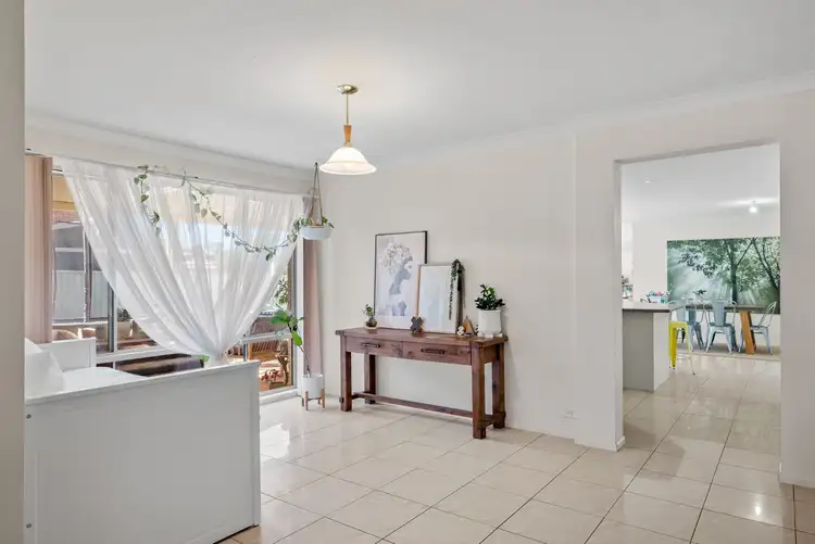 Fourth view of Homely house listing, 40 Mclaughlin Circuit, Bradbury NSW 2560