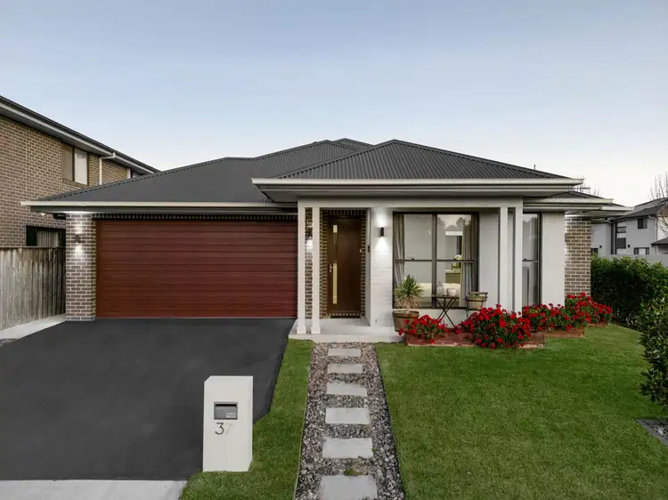 37 Bowen Circuit, Gledswood Hills NSW 2557