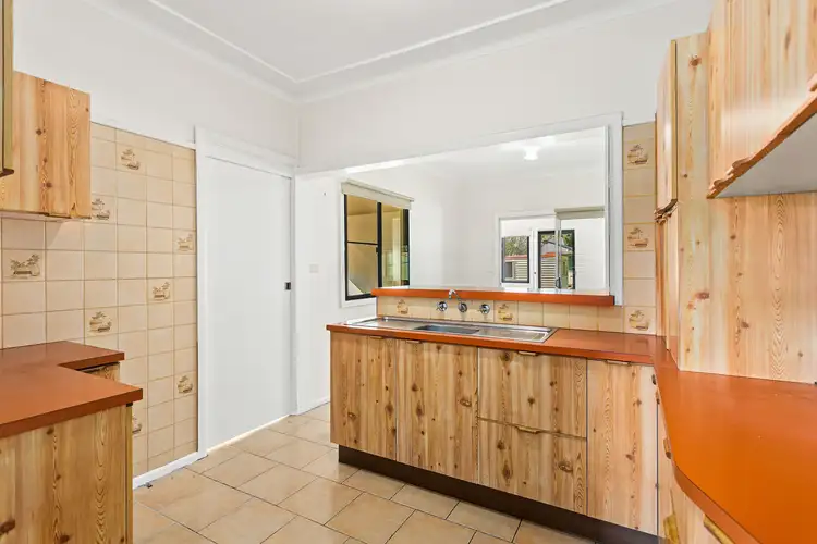 Fifth view of Homely house listing, 10 Devonshire Crescent, Oak Flats NSW 2529