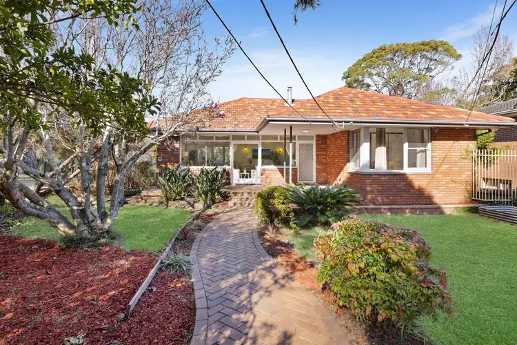1 Pine Street, Normanhurst NSW 2076