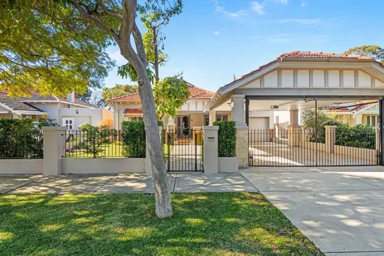 4 Holland Street, Wembley WA 6014