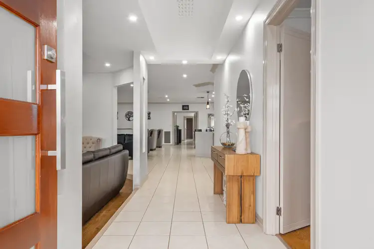 Second view of Homely house listing, 6 Mitta Place, Taylors Hill VIC 3037