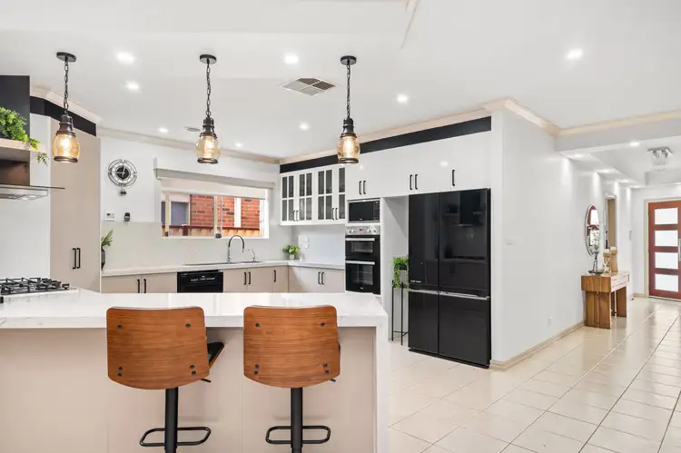 Third view of Homely house listing, 6 Mitta Place, Taylors Hill VIC 3037