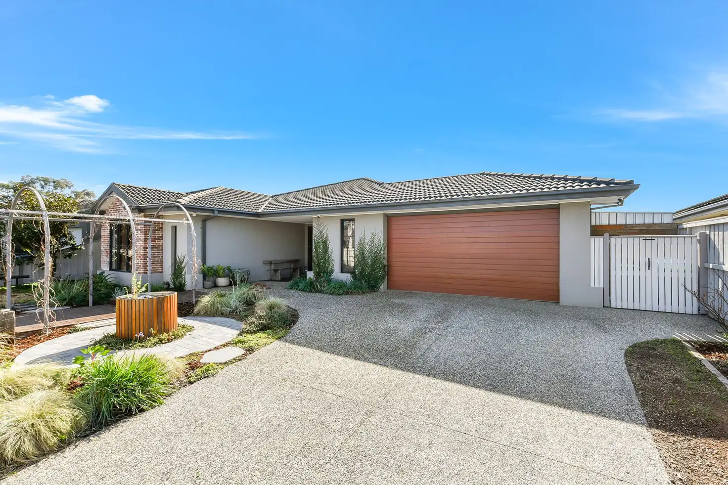 Main view of Homely house listing, 6 Howe Way, Cranbourne East VIC 3977