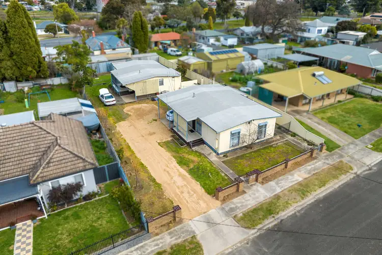1 & 2/5 Elizabeth Street, Stawell VIC 3380