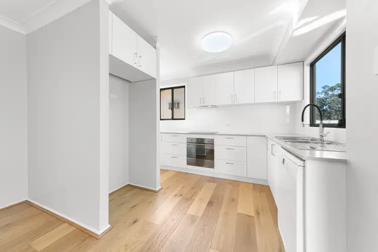 10 Birdwood Drive, Blue Haven NSW 2262