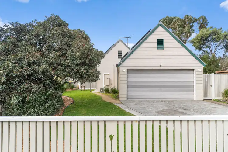 Second view of Homely house listing, 7 Rubida Drive, Langwarrin VIC 3910