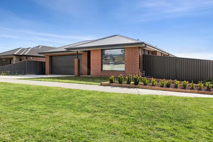 19 Newmarket Terrace, Miners Rest VIC 3352