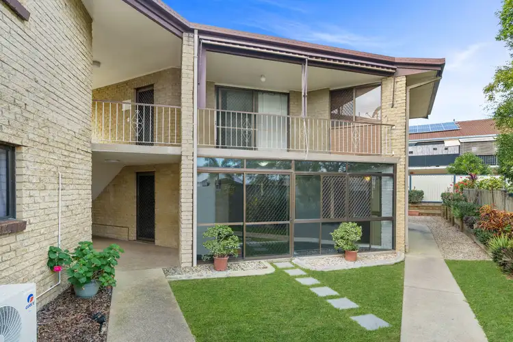2/96 Oxley Avenue, Woody Point QLD 4019