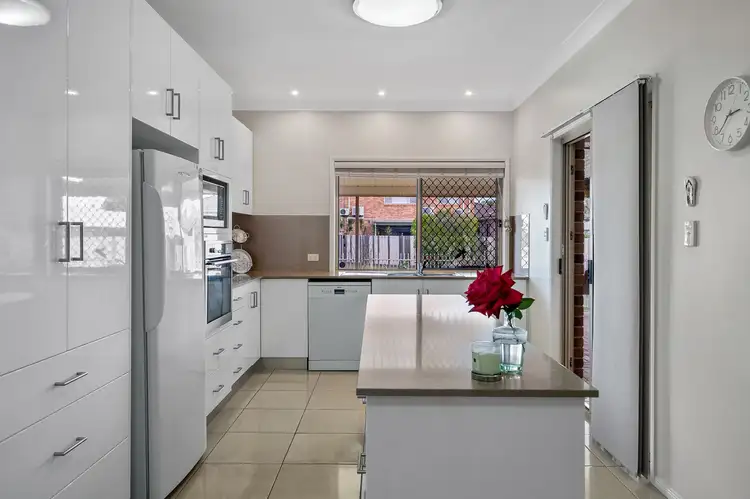 Sixth view of Homely house listing, 2 Discovery Close, Kuraby QLD 4112