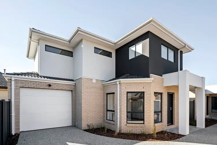 2/8 Lynch Road, Brooklyn VIC 3012