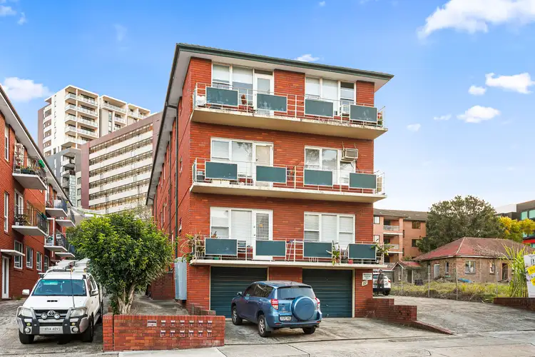 Main view of Homely unit listing, 2/27 Gloucester Road, Hurstville NSW 2220