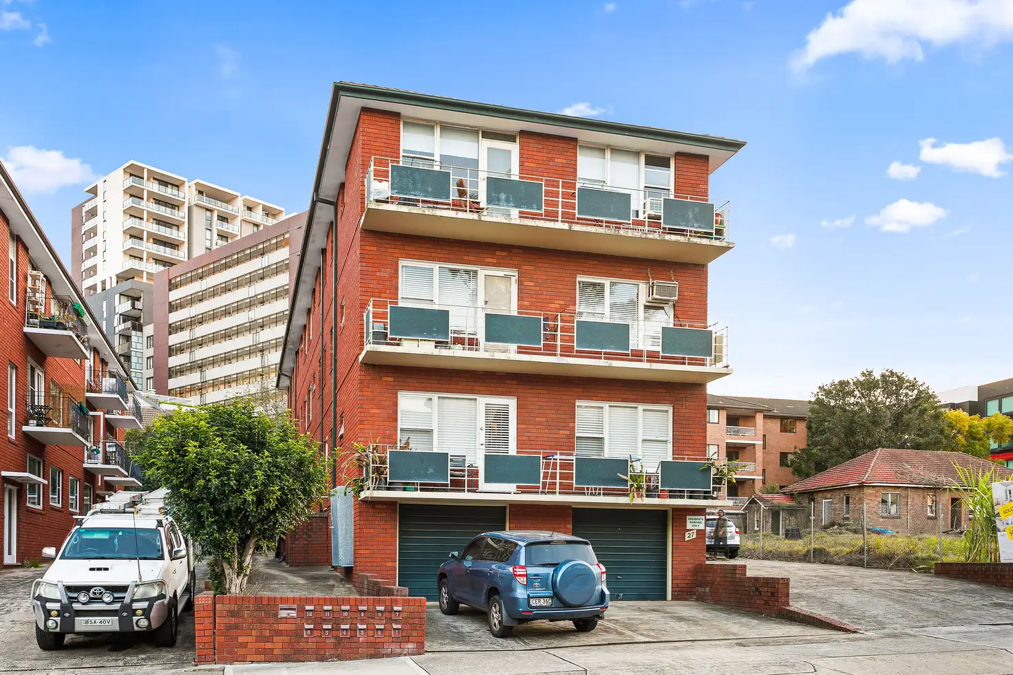 Main view of Homely unit listing, 2/27 Gloucester Road, Hurstville NSW 2220