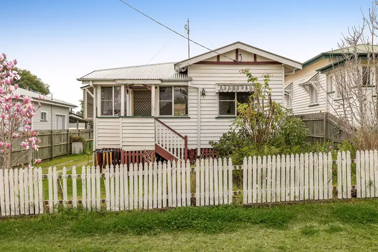 15 Chamberlain Street, North Toowoomba QLD 4350