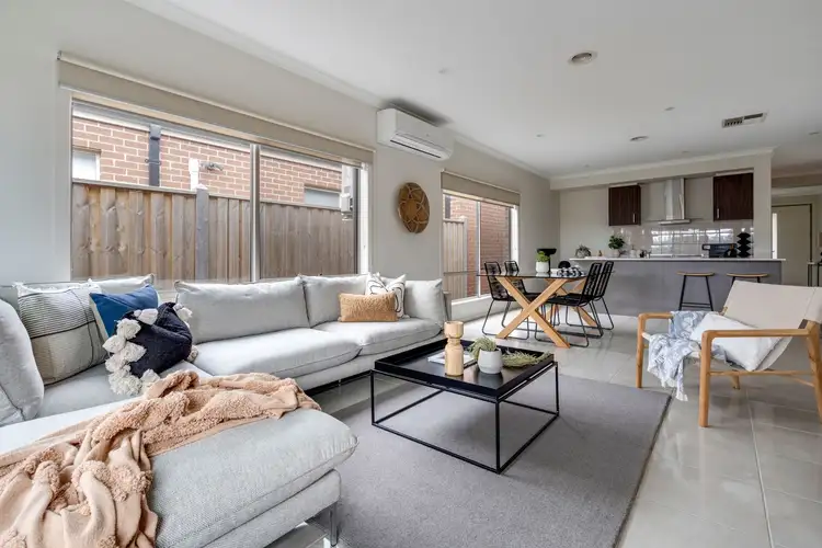 15 Aldergrove Parade, Mickleham VIC 3064
