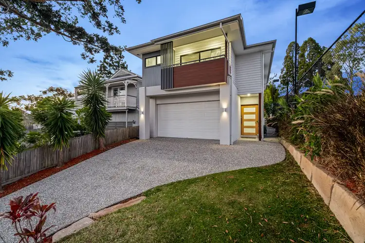 190 Cliveden Avenue, Corinda QLD 4075