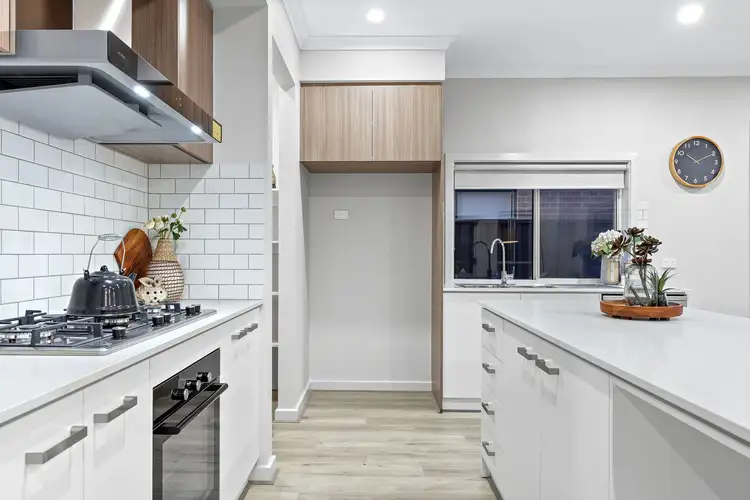 Sixth view of Homely house listing, 25 Ravello Avenue, Berwick VIC 3806