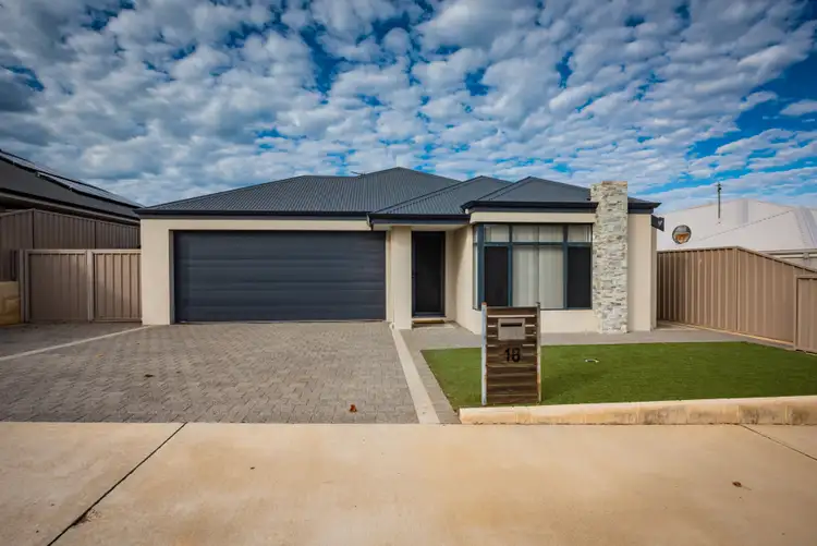 18 Dampier Street, Beachlands WA 6530