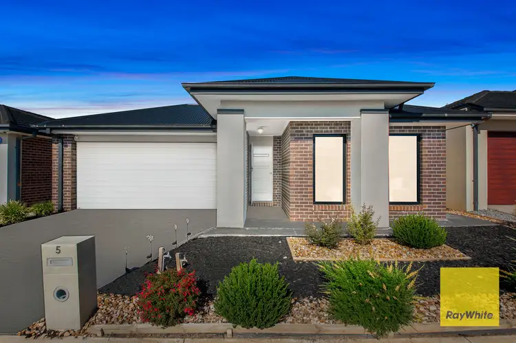 5 Razorbill Terrace, Werribee VIC 3030