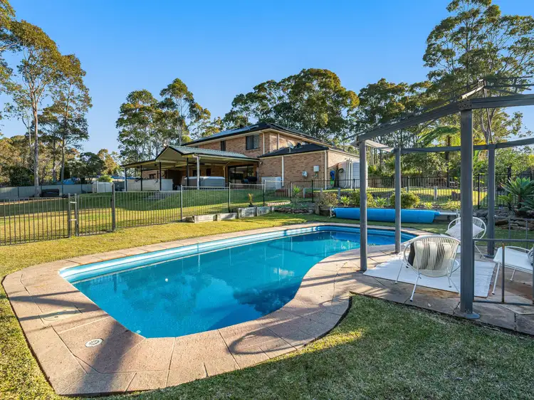 35 Burlington Avenue, Jilliby NSW 2259