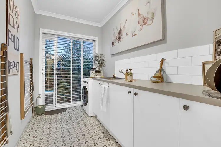 Sixth view of Homely house listing, 3 Sumar Drive, Craigieburn VIC 3064