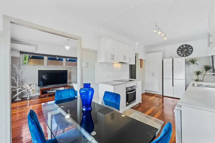 3 Pearl Street, Scarborough QLD 4020