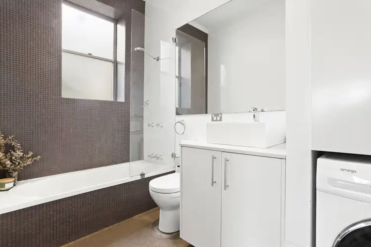 Fourth view of Homely apartment listing, 3/165 Victoria Street, Potts Point NSW 2011