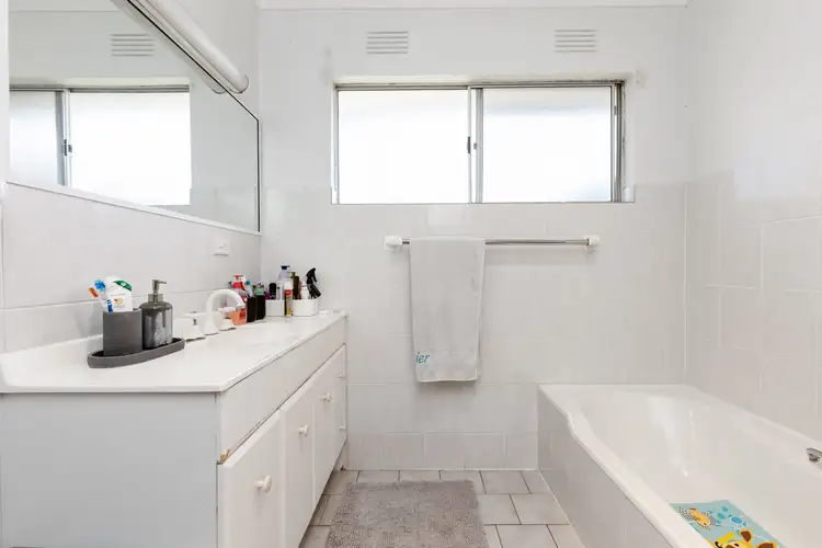 Sixth view of Homely house listing, 20 Dalkeith Avenue, Lake Albert NSW 2650