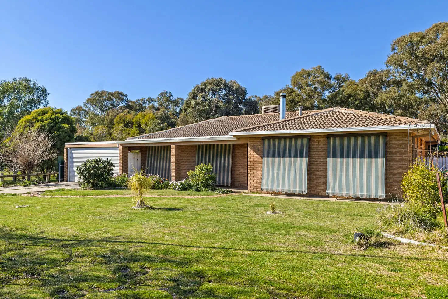 Main view of Homely house listing, 44 Karoom Drive, Glenfield Park NSW 2650