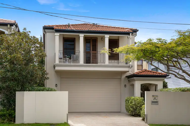 102 Barlow Street, Clayfield QLD 4011