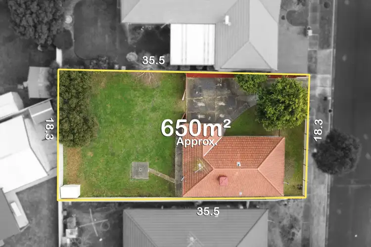 12 Gillingham Crescent, Craigieburn VIC 3064