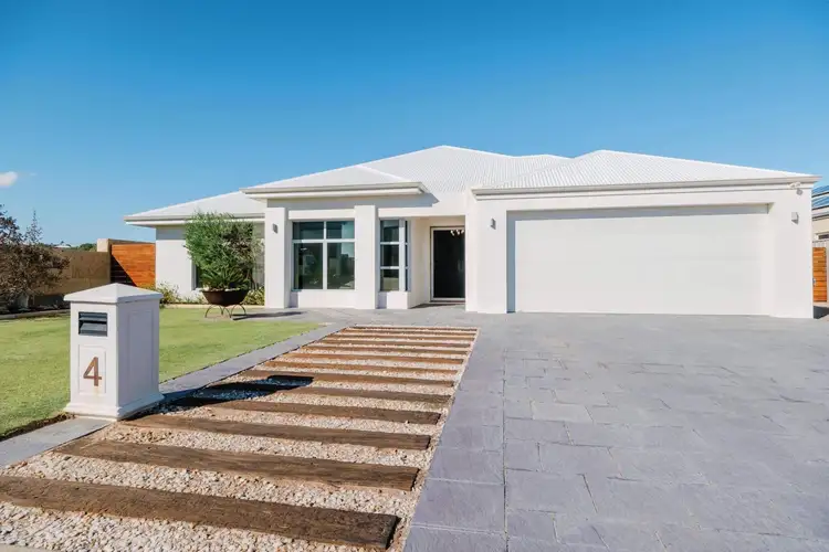 4 Boat Cove, Drummond Cove WA 6532