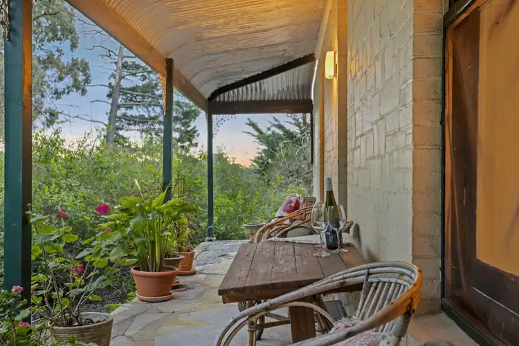 9 Summit Road, Meadows SA 5201