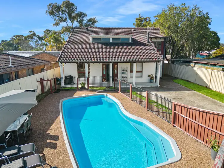 19 Clare Crescent, Berkeley Vale NSW 2261