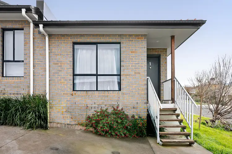 1/5 Ross Street, Darley VIC 3340