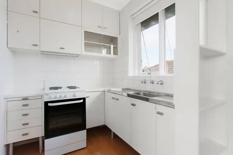 Fourth view of Homely apartment listing, 9/9 Waratah Avenue, Glen Huntly VIC 3163