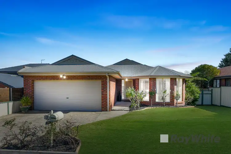 7 Showjump Crescent, Endeavour Hills VIC 3802