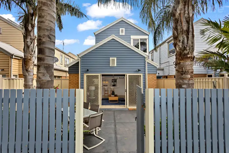 8 Tiller Lane, Patterson Lakes VIC 3197